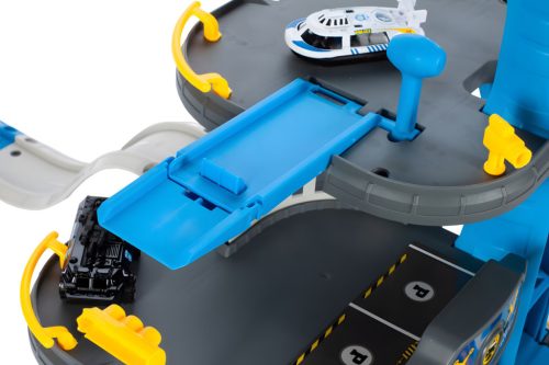 3 szintes rendőrségi garázs lifttel, 74 darabos