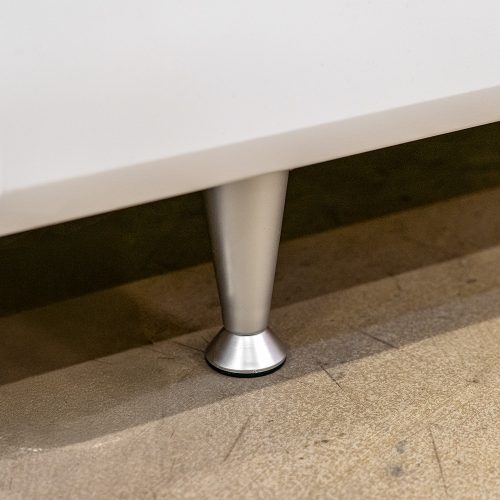 Bútor láb ezüst színben 10x5,5x5,5 cm