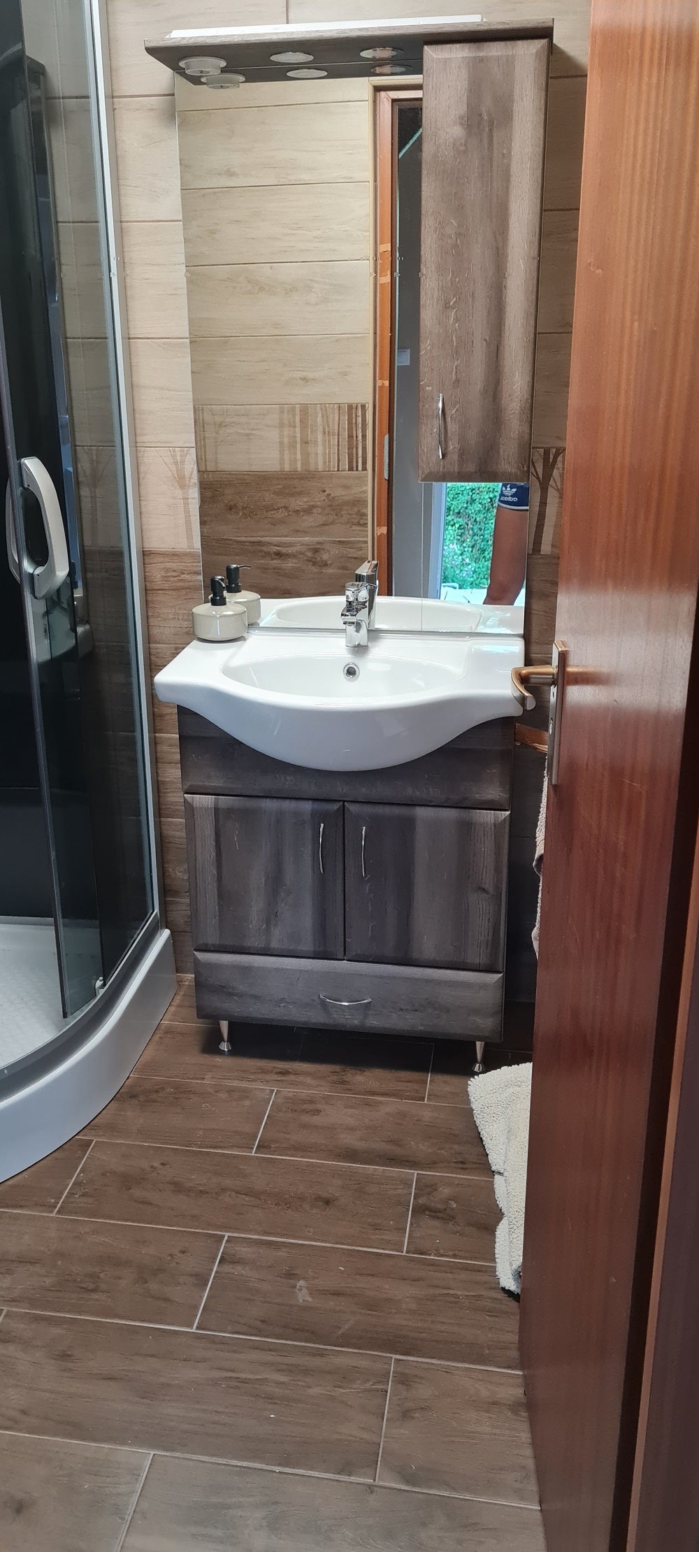 Bianca Plus 65 komplett fürdőszobabútor, aida dió színben, jobbos nyitási irány