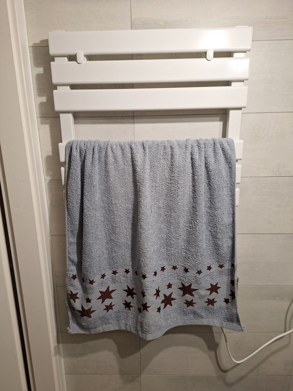 Elektromos törölközőszárító radiátor 500W fehér