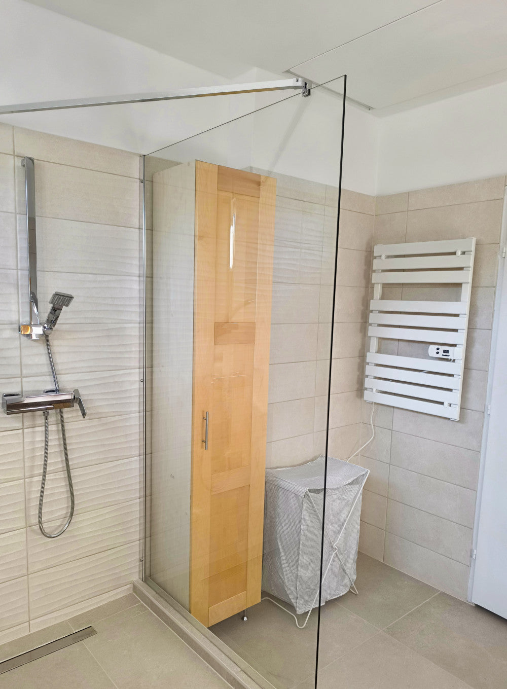 Elektromos törölközőszárító radiátor 500W fehér