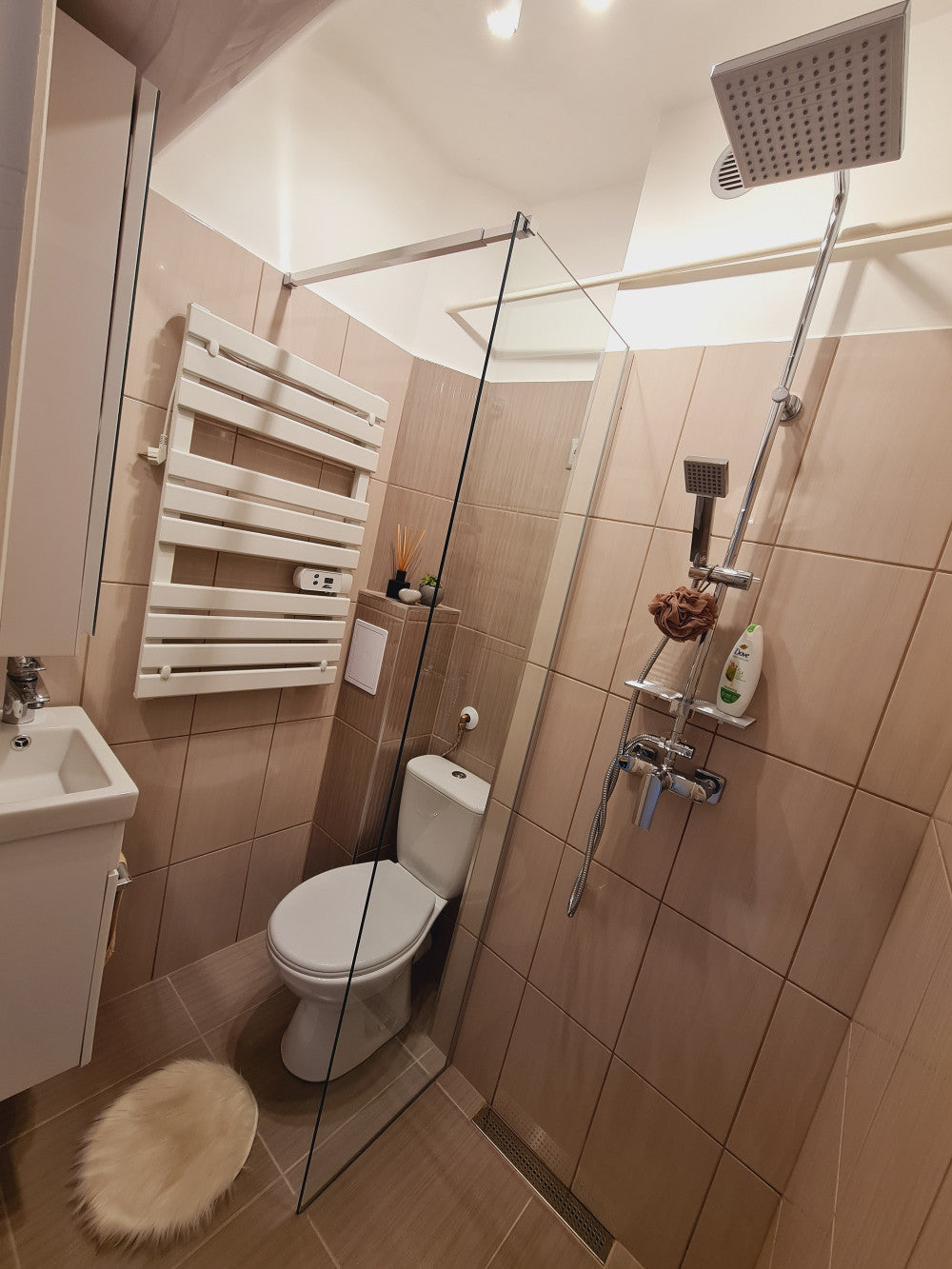 Elektromos törölközőszárító radiátor 500W fehér