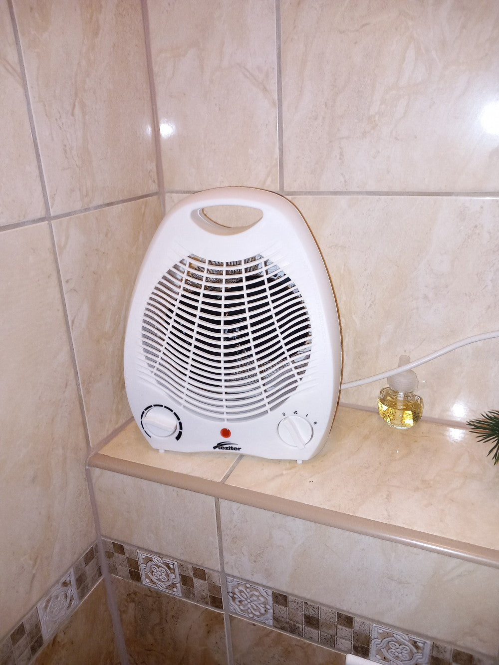 Strom elektromos hősugárzó 1000W/2000W