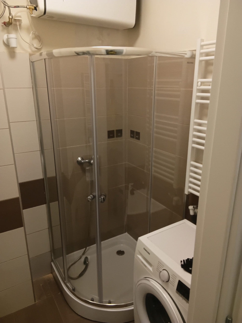 Leo 90 Chrome íves zuhanykabin zuhanytálcával