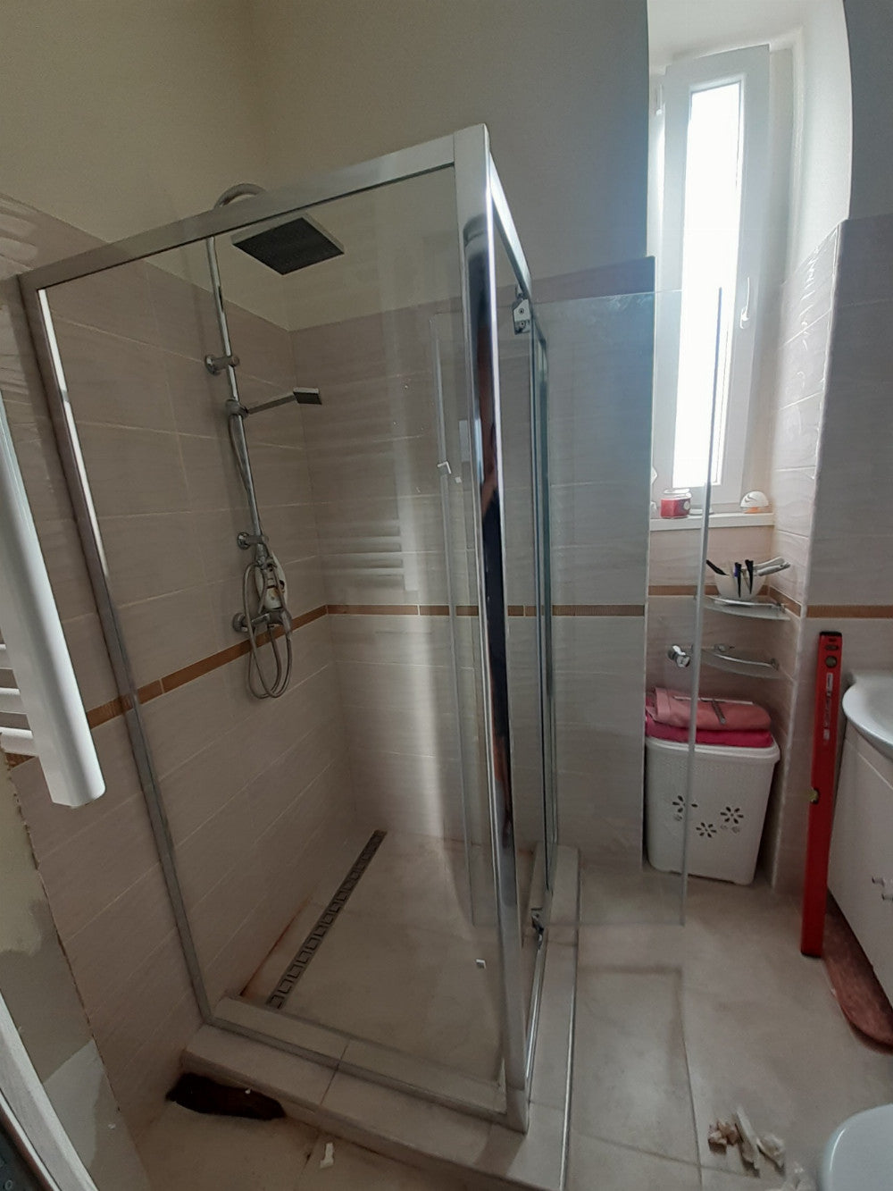 Flexi 80x80 cm falsíkra szerelhető szögletes zuhanykabin zuhanytálca nélkül fekete