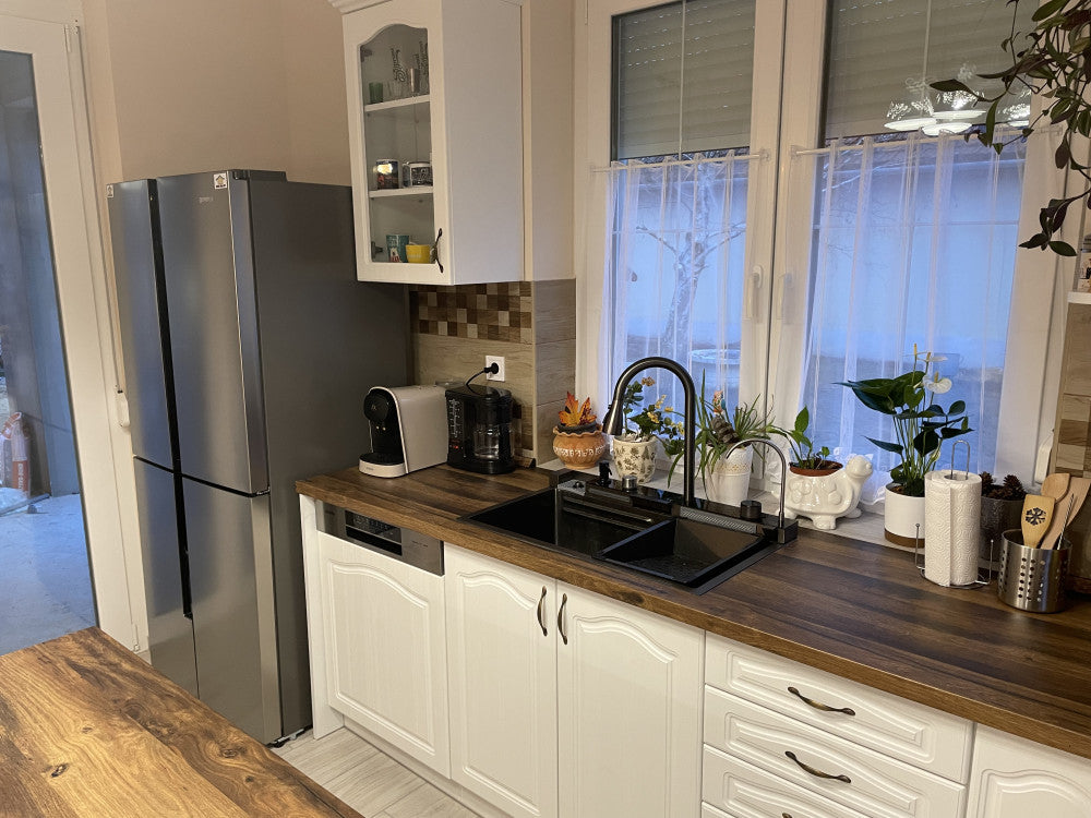 Catania multifunkciós rozsdamentes mosogató digitális csapteleppel