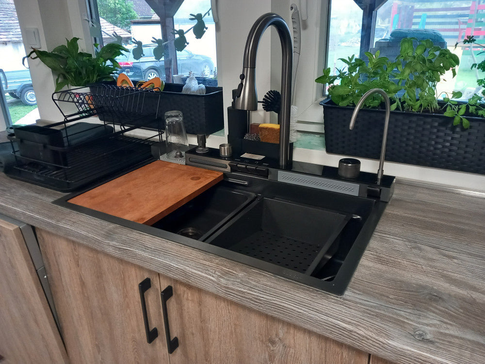 Catania multifunkciós rozsdamentes mosogató digitális csapteleppel