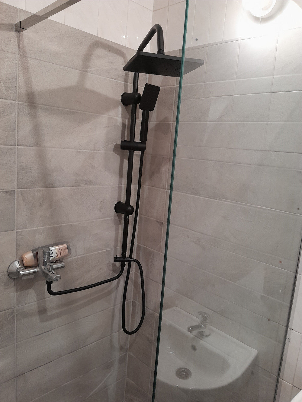 River walk in zuhanyfal 70x190 cm fekete