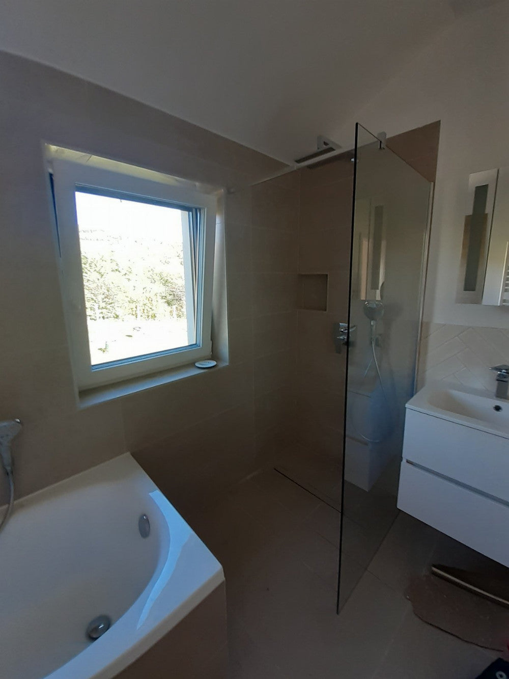 River walk in zuhanyfal 70x190 cm fekete