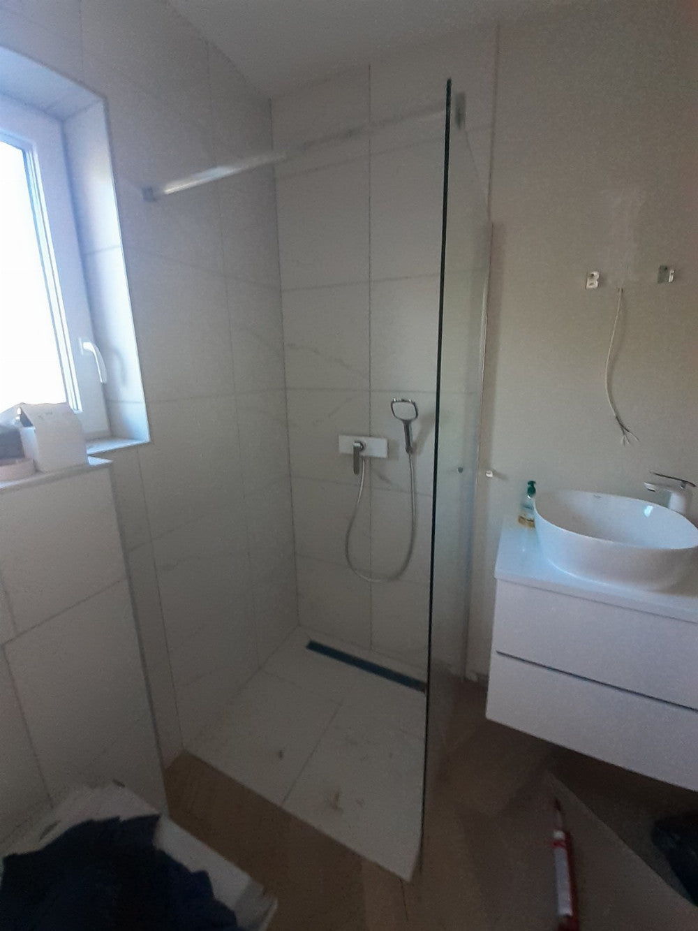 River walk in zuhanyfal 70x190 cm fekete