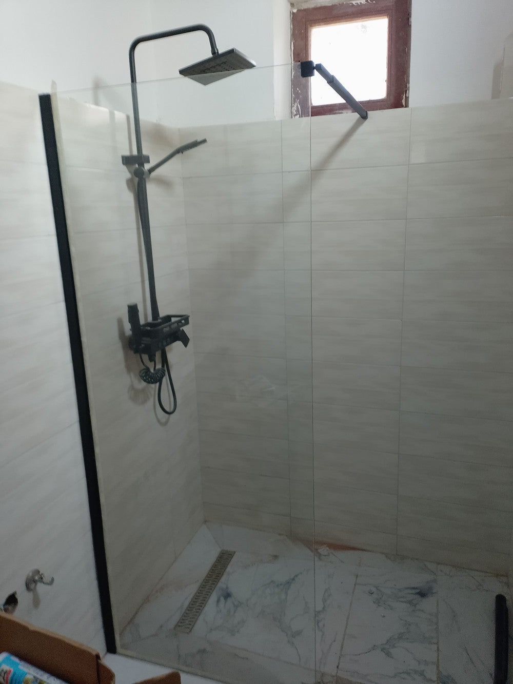 River walk in zuhanyfal 70x190 cm fekete