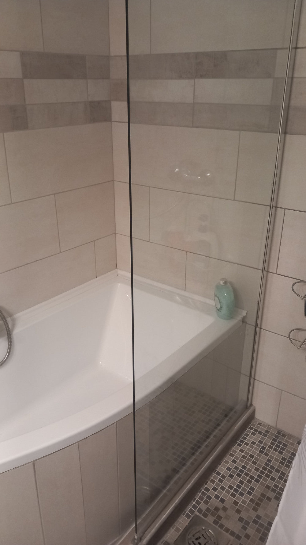 River walk in zuhanyfal 70x190 cm fekete