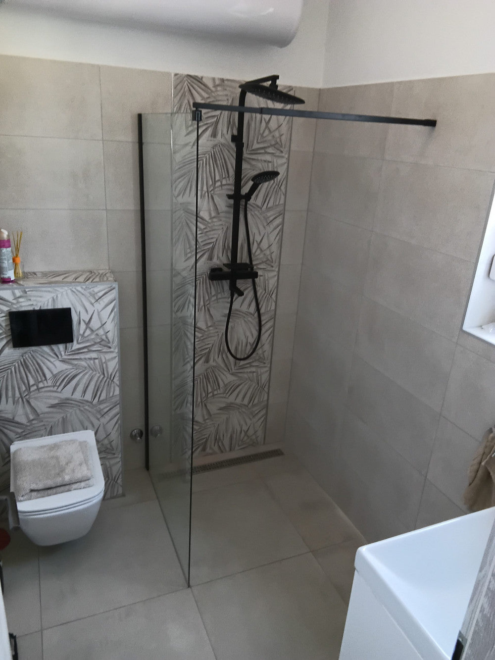 River walk in zuhanyfal 70x190 cm fekete