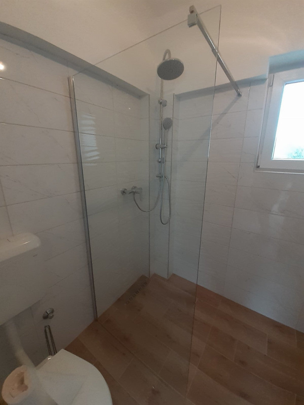 River walk in zuhanyfal 70x190 cm fekete