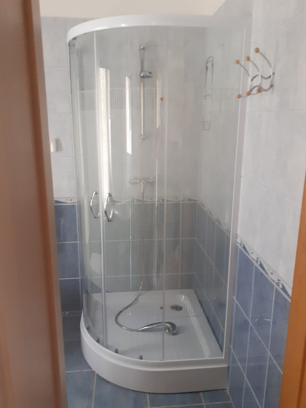 XENIA 80x80 cm íves zuhanykabin zuhanytálcával