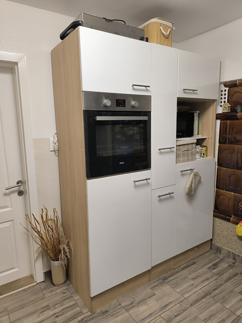 Yorki 60-as kamraszekrény fehér korpusz selyemfényű antracit fronttal