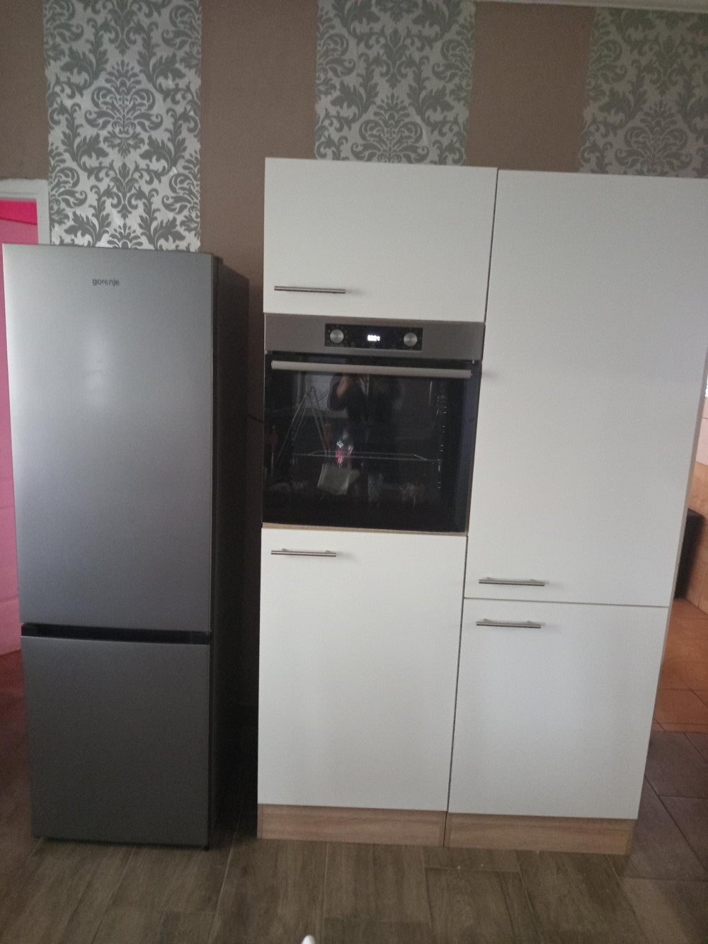 Yorki 60-as kamraszekrény fehér korpusz selyemfényű antracit fronttal